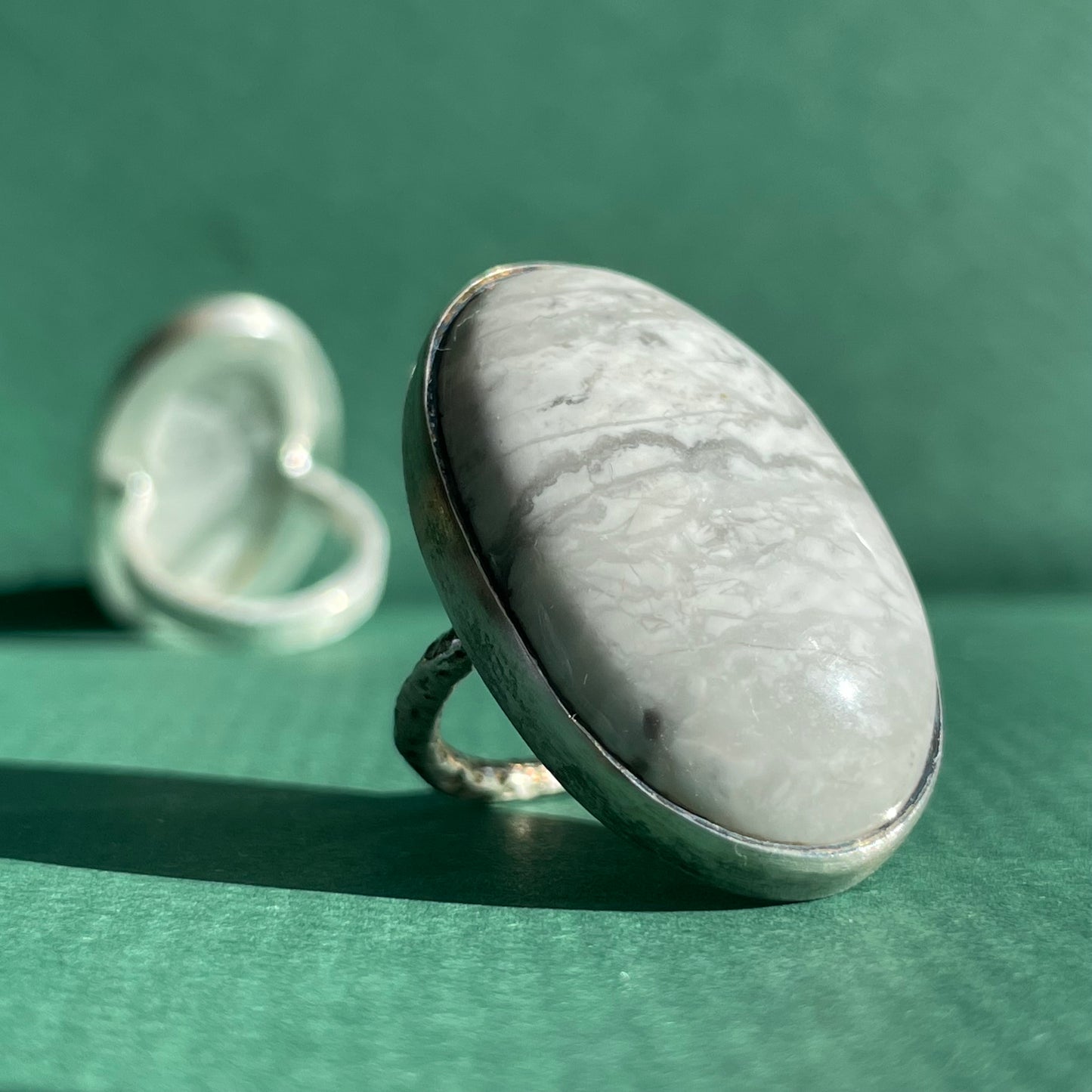 Howlite Oval XL