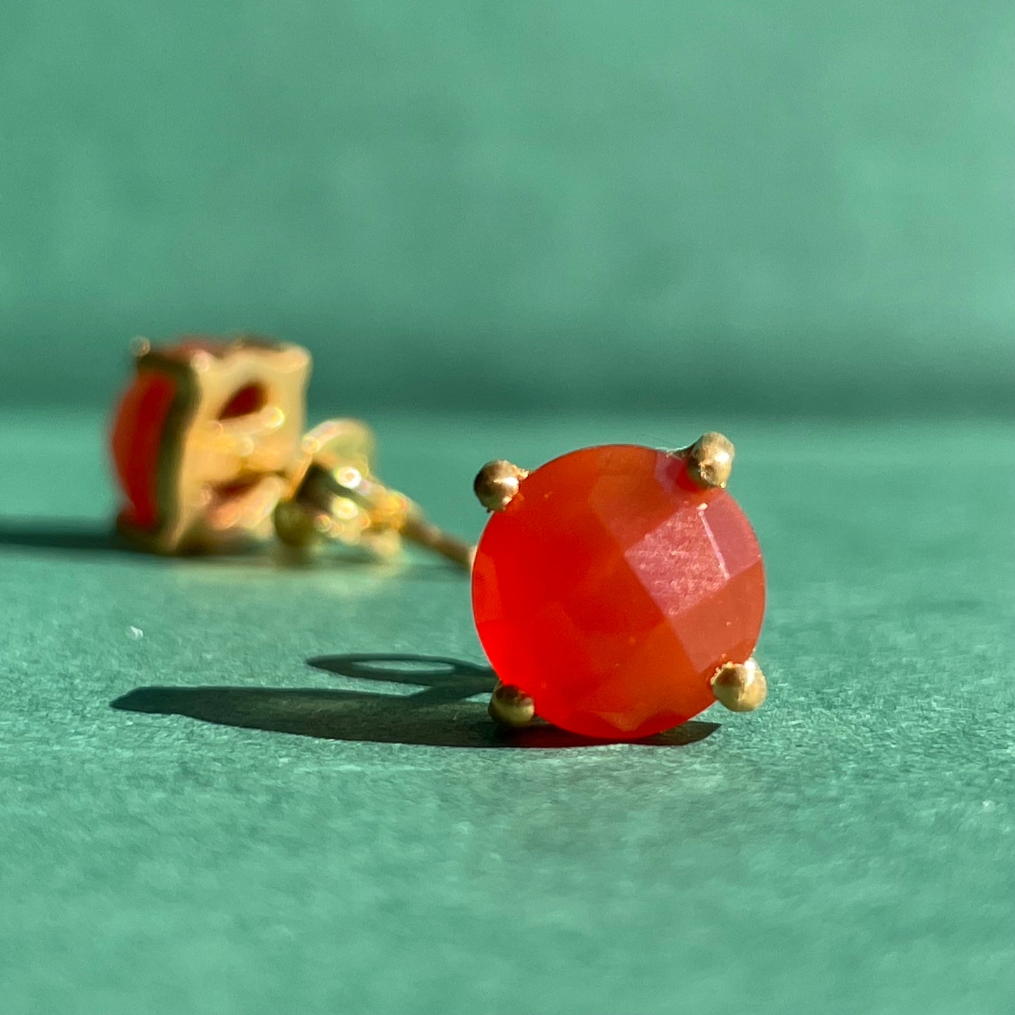 Carnelian Studs Gold