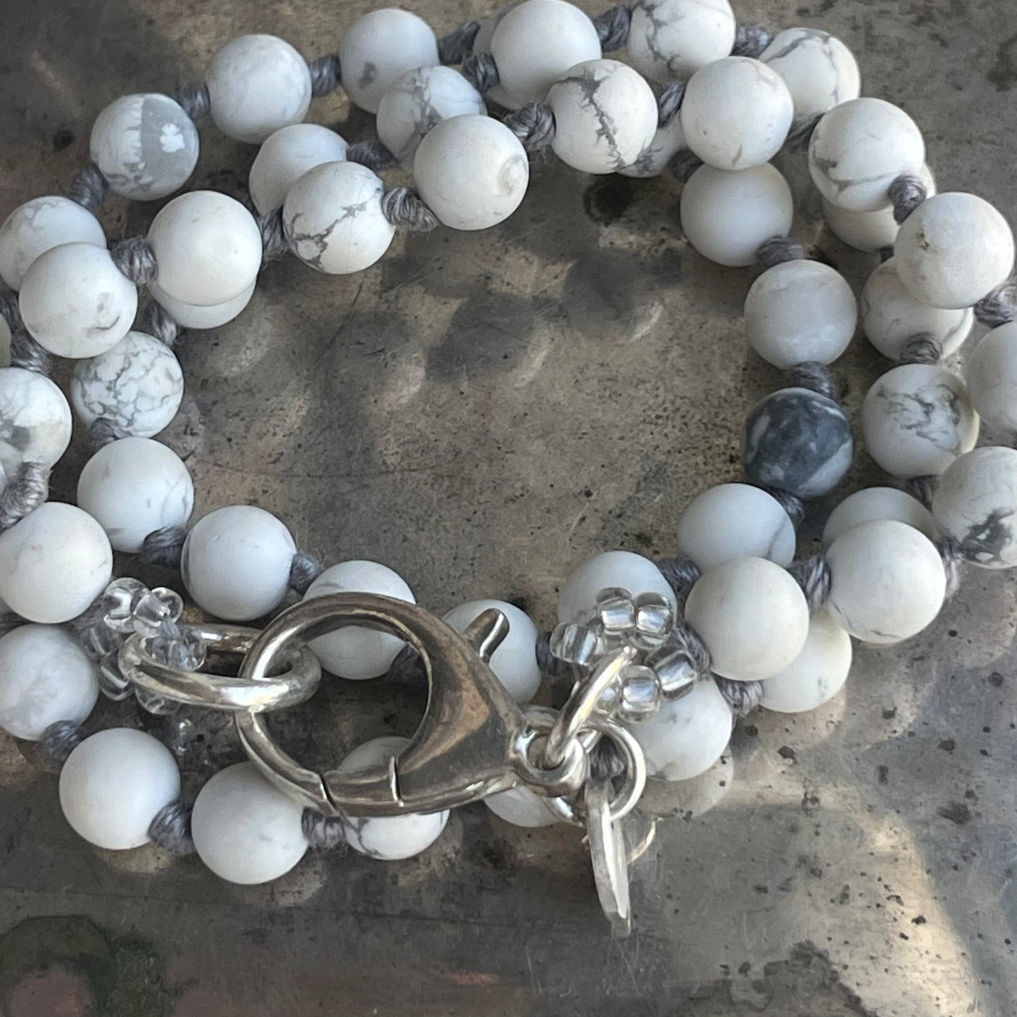 Howlite Short