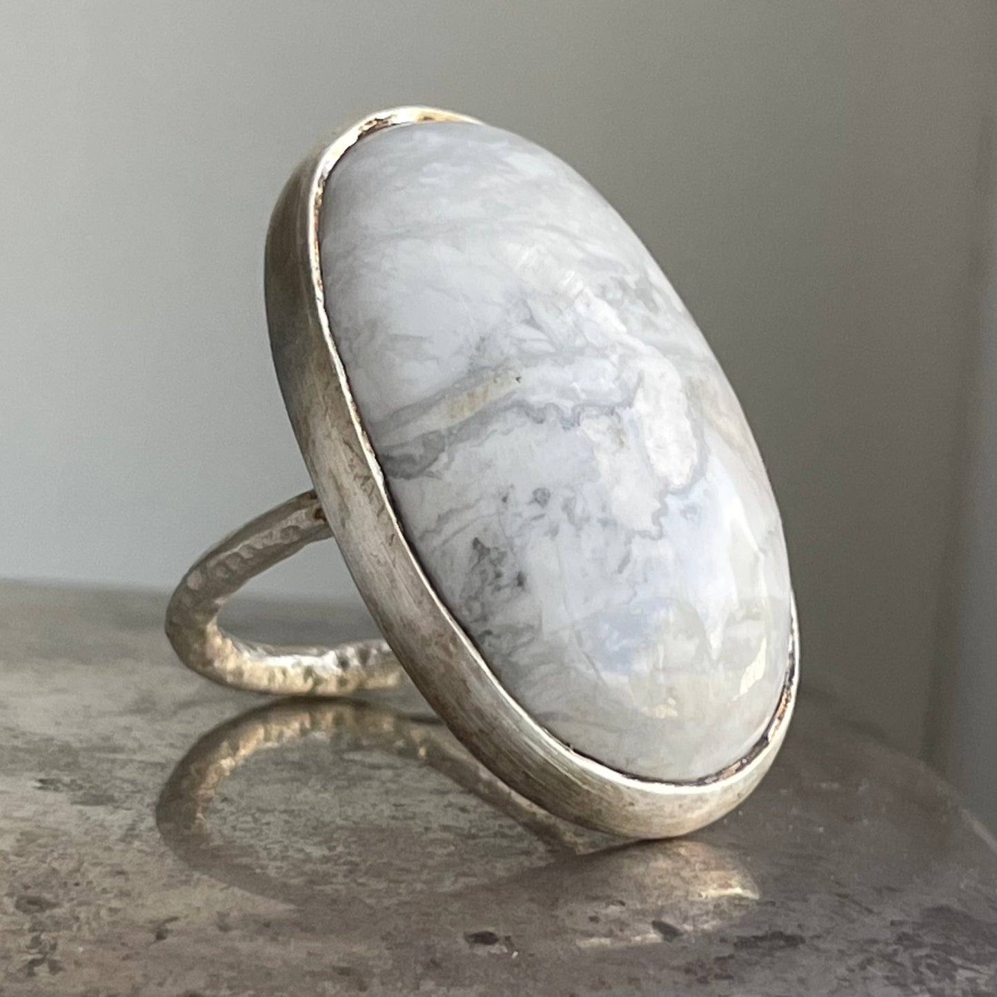Howlite Oval XL