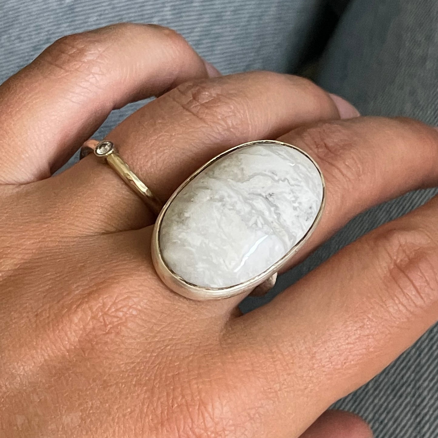 Howlite Oval XL