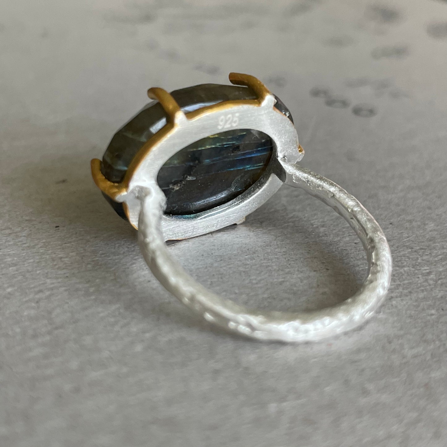Labradorite Classic