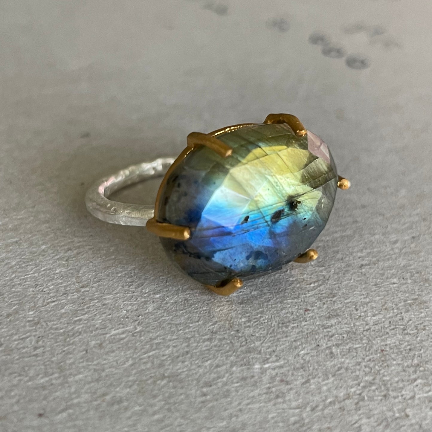 Labradorite Classic