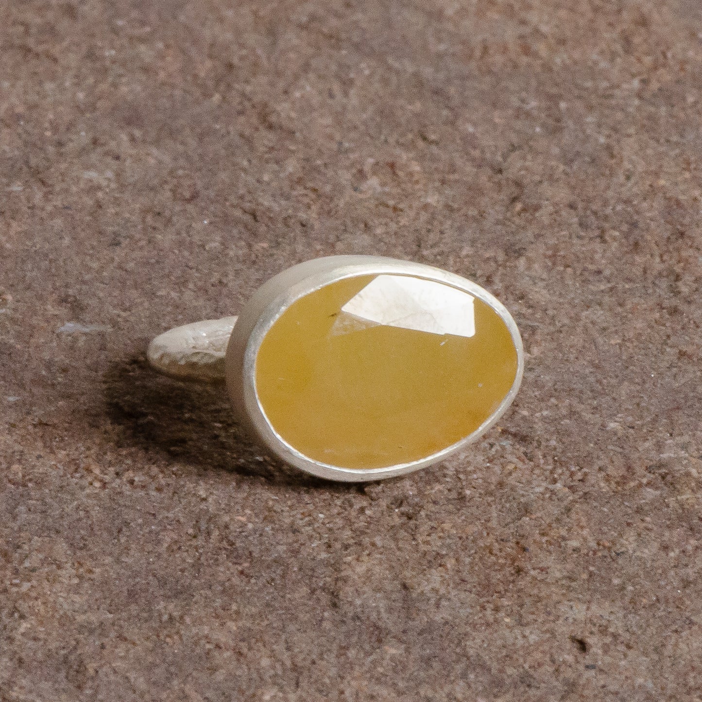 Yellow Sapphire Midi Slice