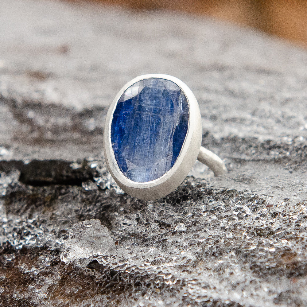 Kyanite Maxi Slice