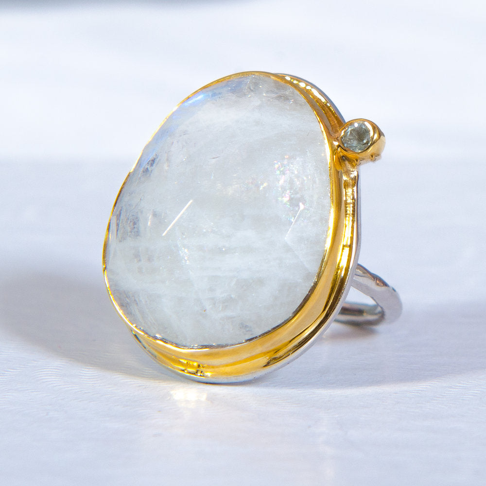 Rainbow Moonstone + White Topaz Classic