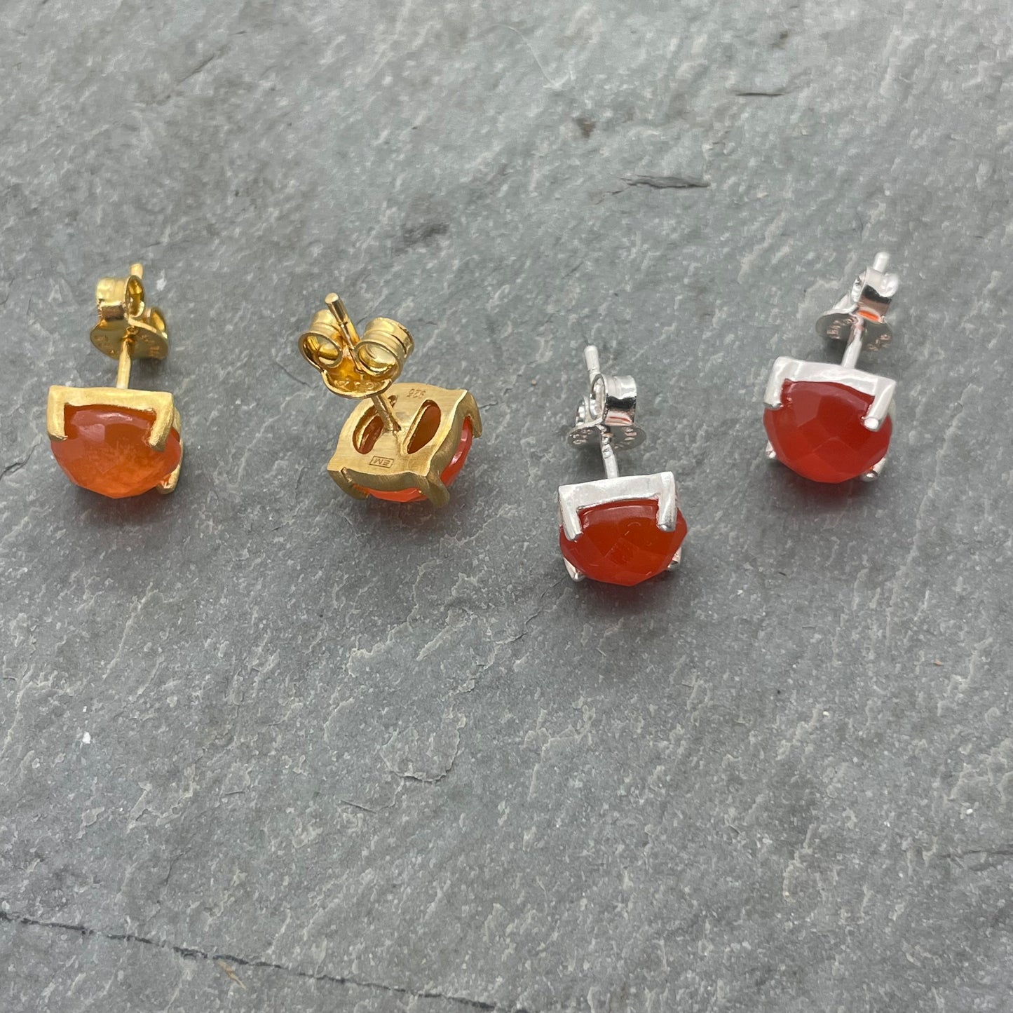 Carnelian Studs Gold