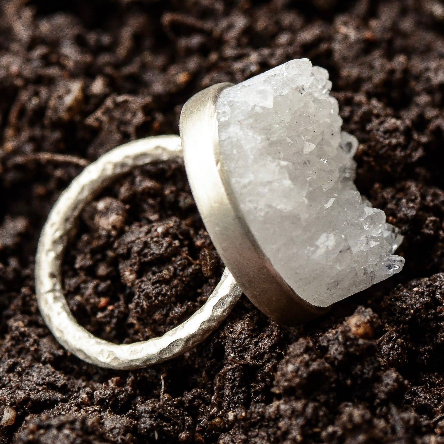 Druzy Quartz Maxi