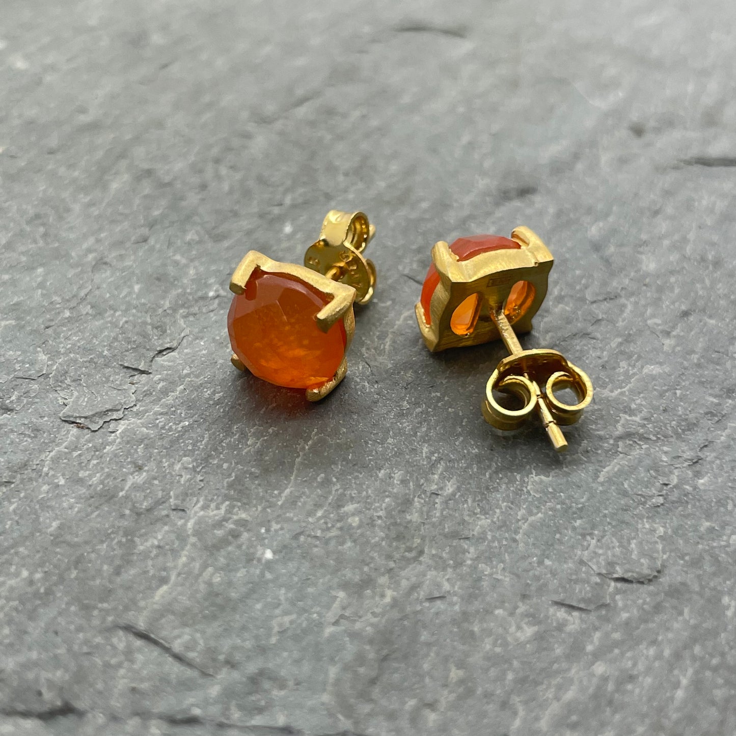 Carnelian Studs Gold