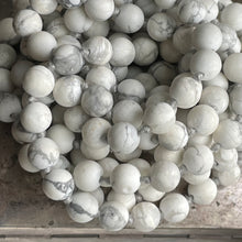 Load image into Gallery viewer, Howlite Long