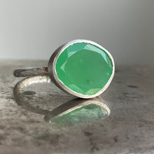 Load image into Gallery viewer, Chrysoprase Slice