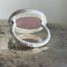 Load image into Gallery viewer, Morganite Oval Maxi