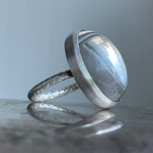 Load image into Gallery viewer, Clear Quartz Maxi Round Band