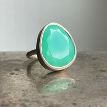 Load image into Gallery viewer, Chrysoprase Maxi Slice