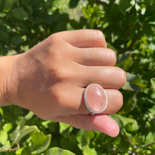 Load image into Gallery viewer, Morganite Oval Maxi