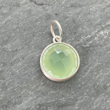 Load image into Gallery viewer, Chalcedony Green Pendant
